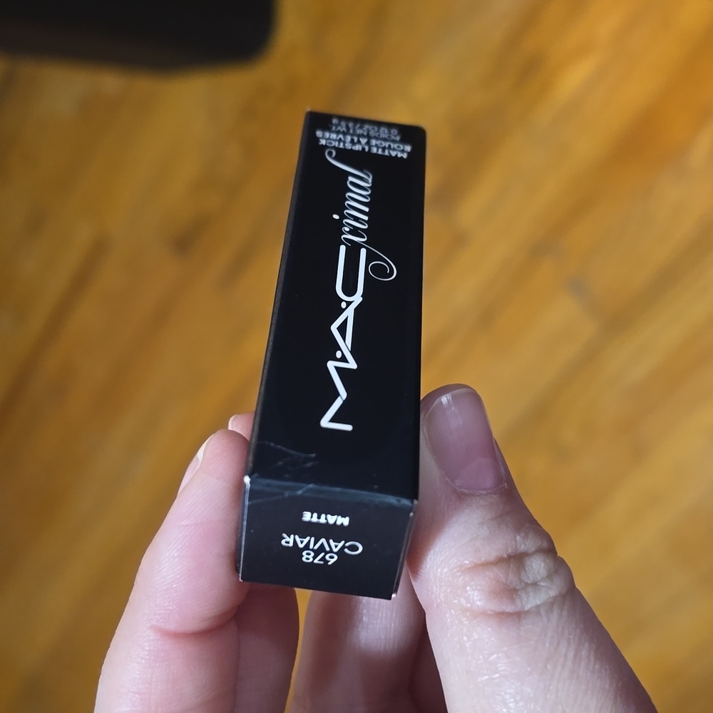 NEW ‼️ CAVIAR M·A·CXIMAL SILKY MATTE LIPSTICK